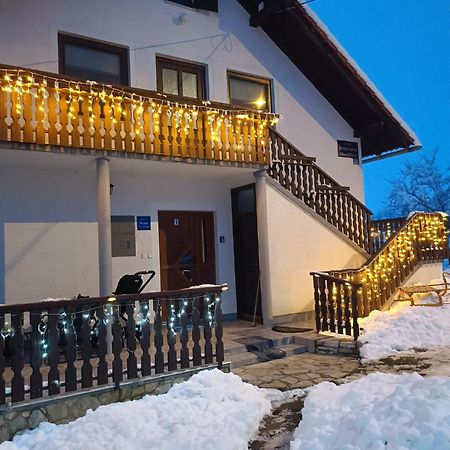 Apartman Plum Plitvice Drežnik Grad Exteriör bild