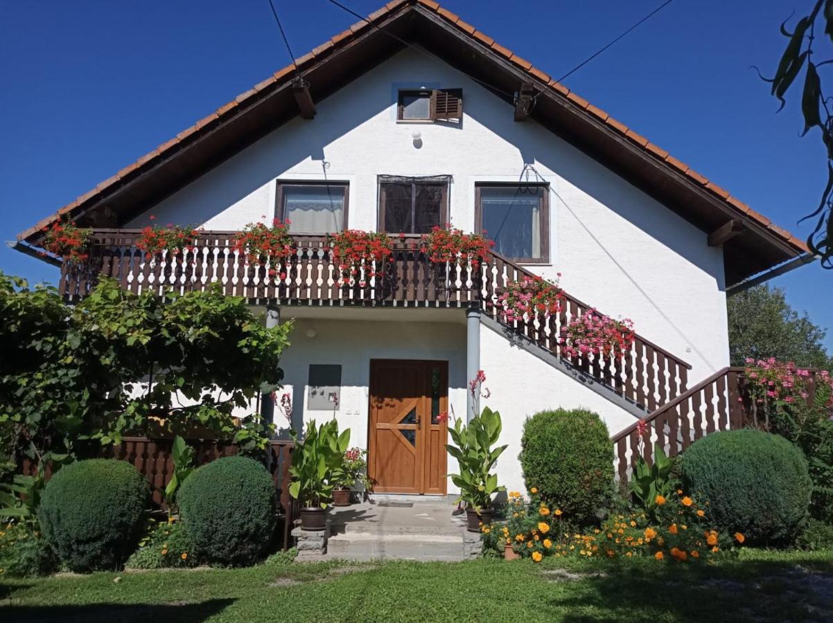 Apartman Plum Plitvice Drežnik Grad Exteriör bild