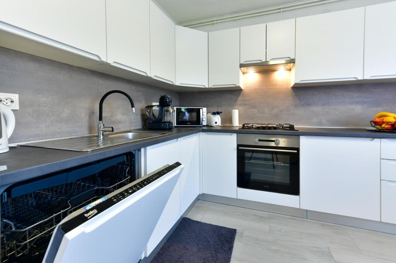 Apartman Plum Plitvice Drežnik Grad Exteriör bild