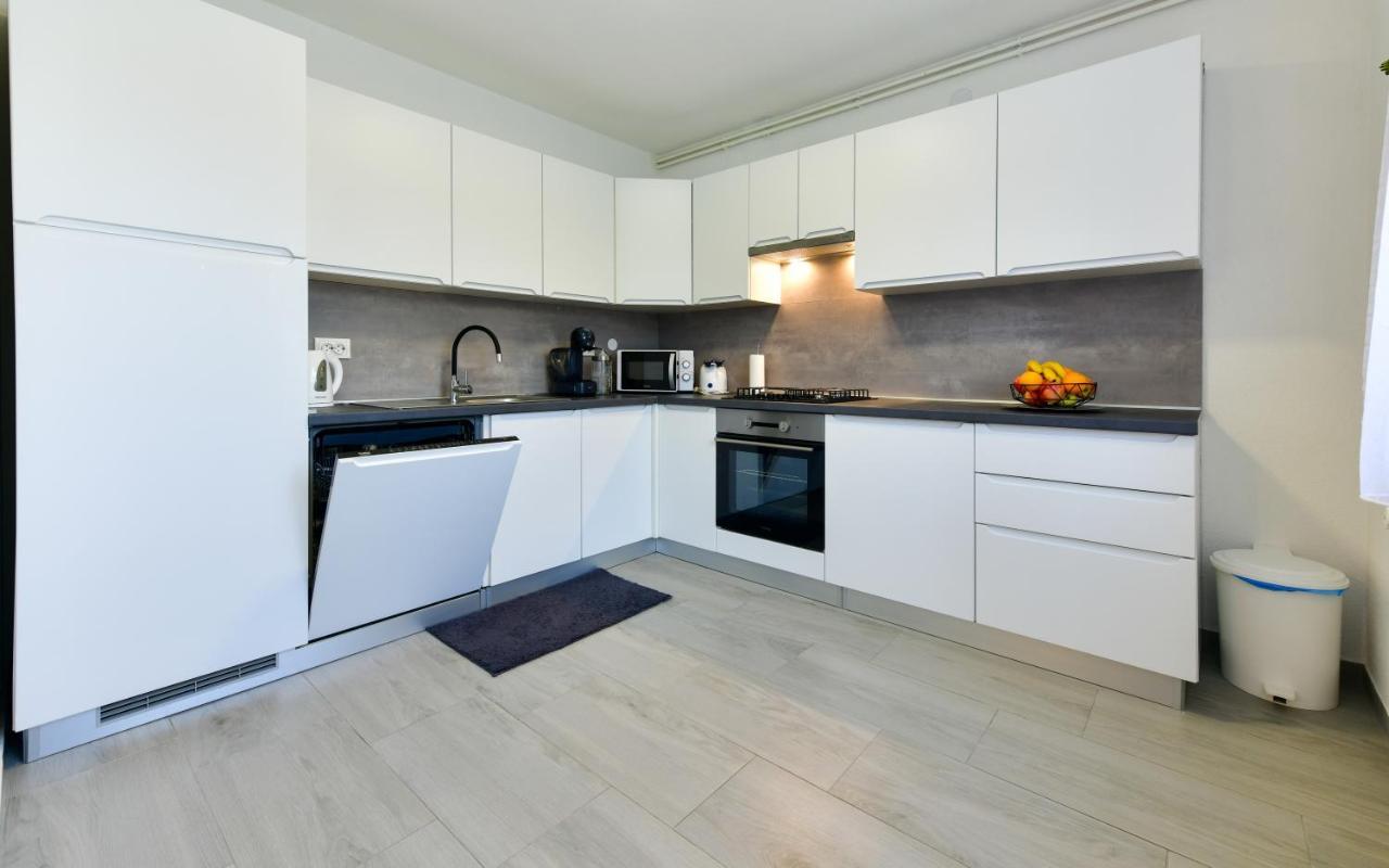 Apartman Plum Plitvice Drežnik Grad Exteriör bild
